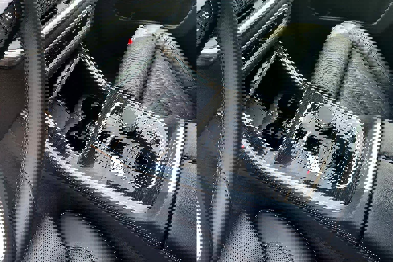 Used 2024 BMW X5 xDrive50e image 16