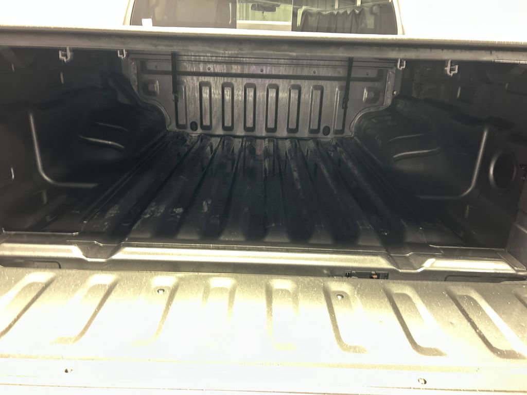Used 2025 Nissan Frontier PRO-4X AWD/4WD image 23