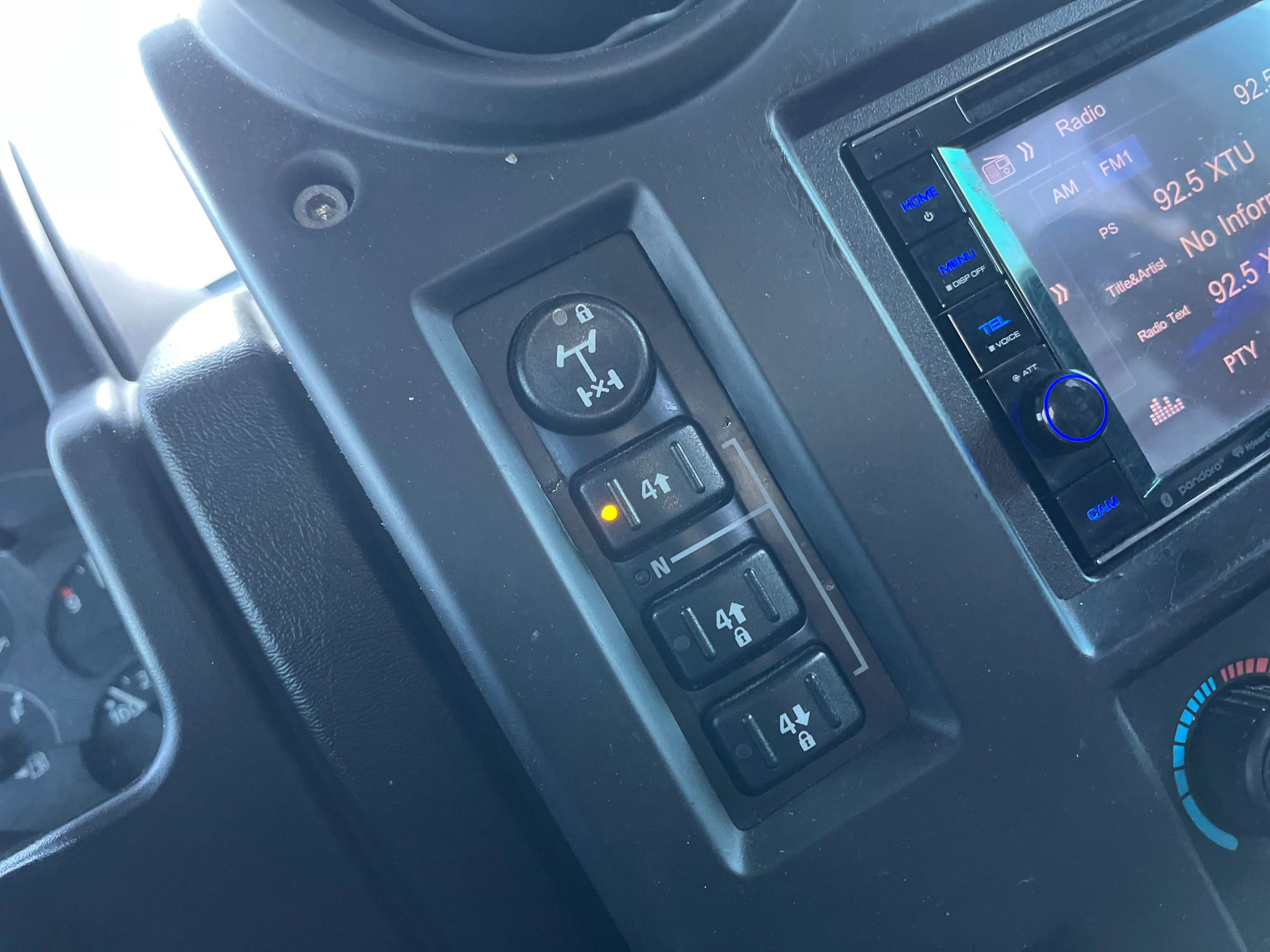 Used 2005 HUMMER H2 SUT w/ Preferred Equipment Group image 22