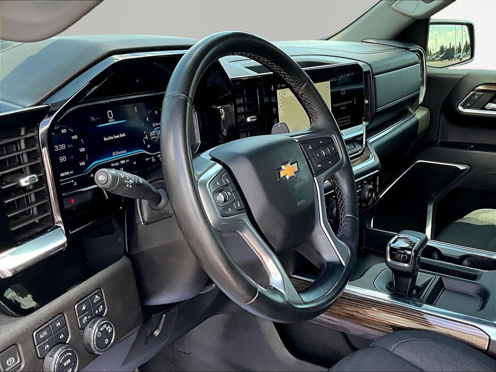 Used 2023 Chevrolet Silverado 1500 LT w/ Z71 Off-Road Package AWD/4WD image 17