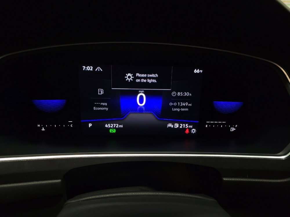 Used 2022 Volkswagen Tiguan SE image 23