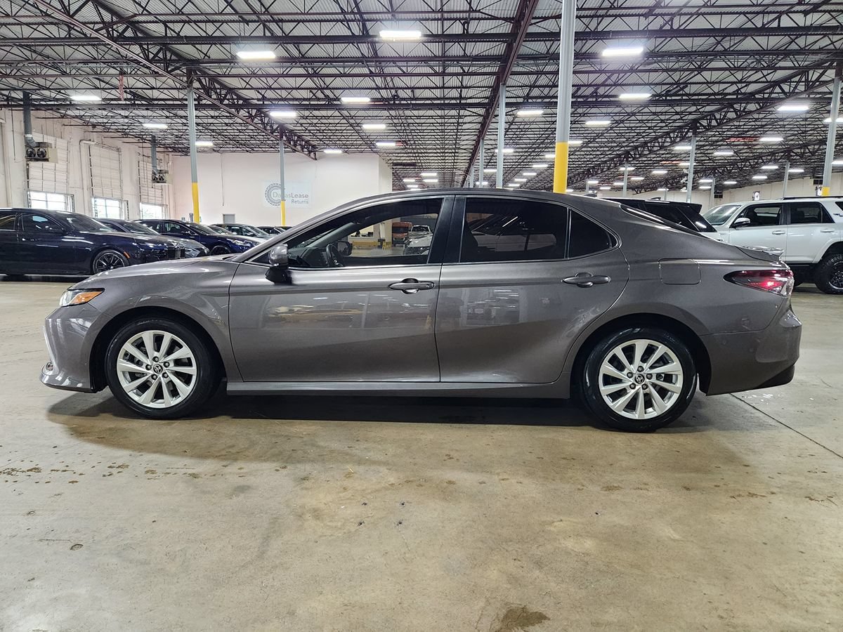 Used 2023 Toyota Camry LE FWD image 7