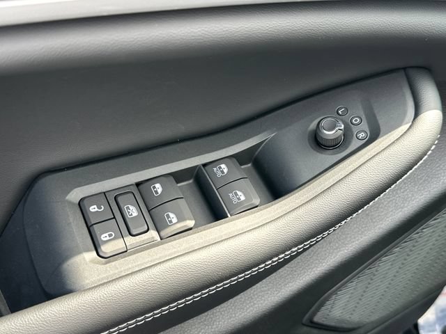 New 2027 Jeep Grand Cherokee Altitude AWD/4WD image 13