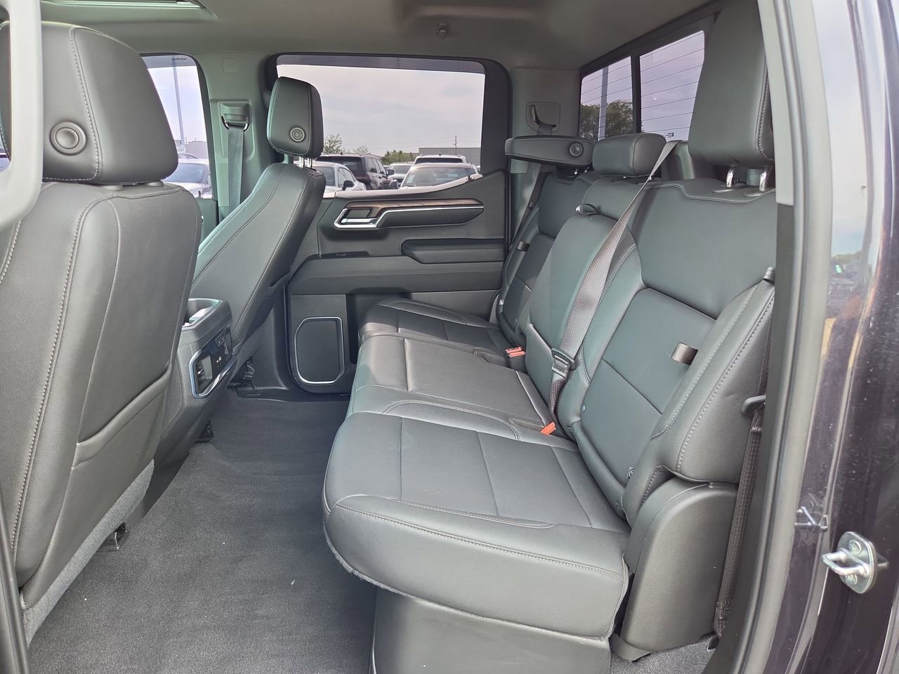 Used 2022 GMC Sierra 1500 SLT w/ SLT Premium Plus Package AWD/4WD image 13