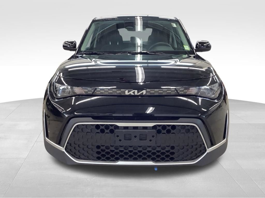 Certified 2025 Kia Soul LX w/ LX Technology Package FWD image 6