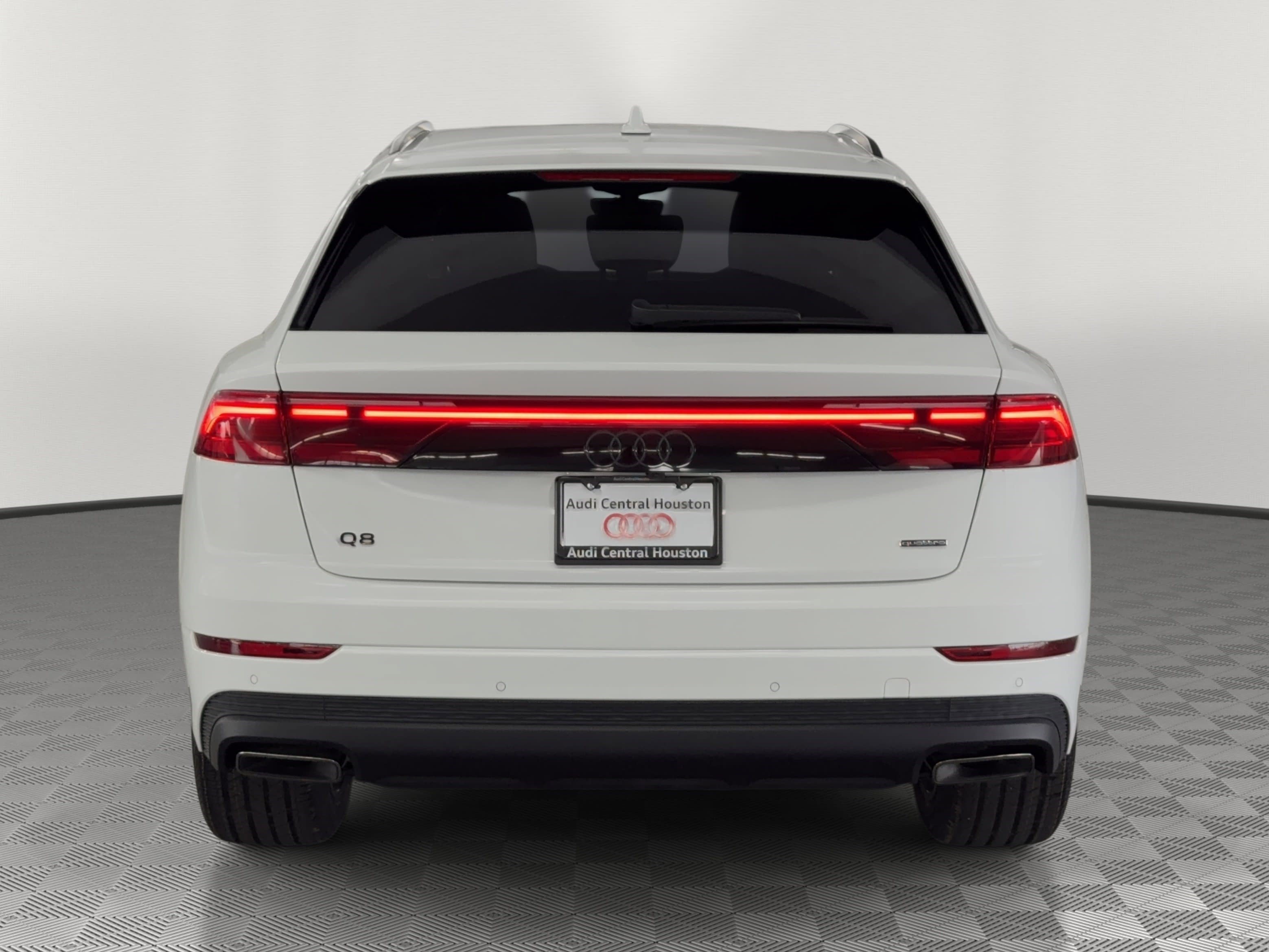 New 2026 Audi Q8 Premium image 10