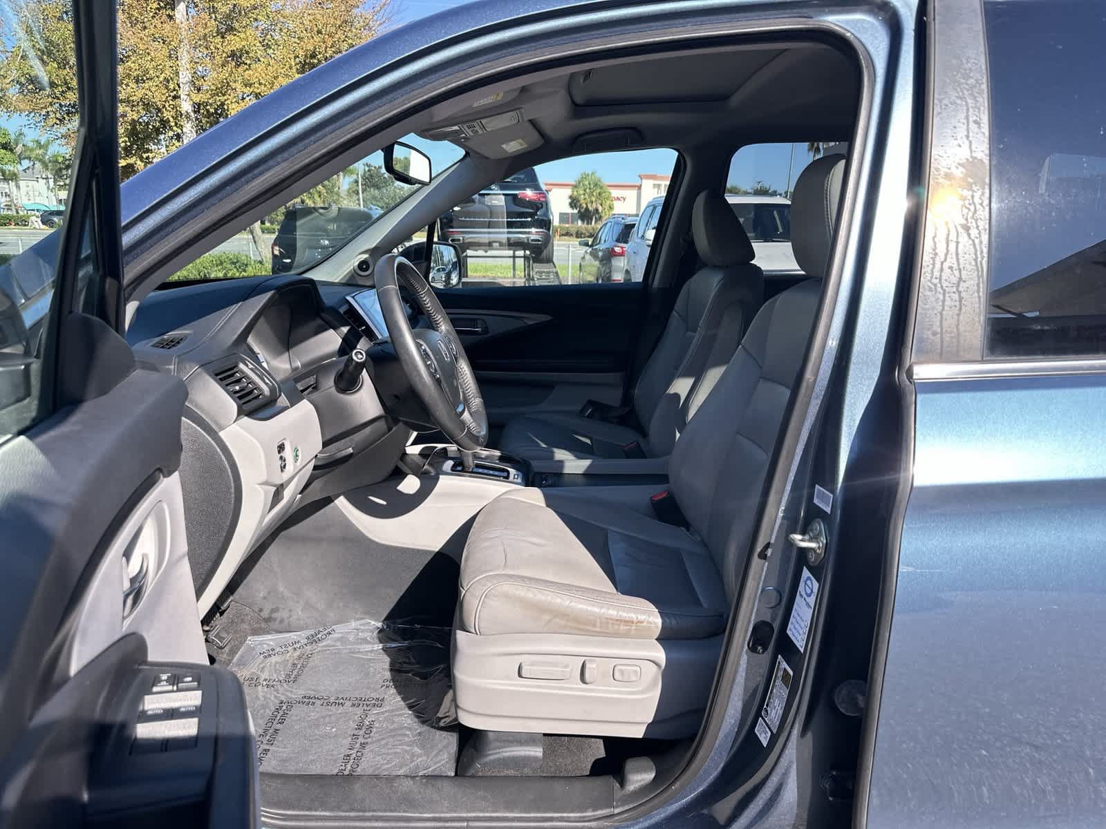 Used 2017 Honda Pilot EX-L image 2