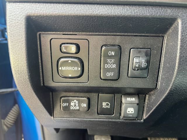 Used 2018 Toyota Tundra SR5 w/ TRD Off Road Package AWD/4WD image 21