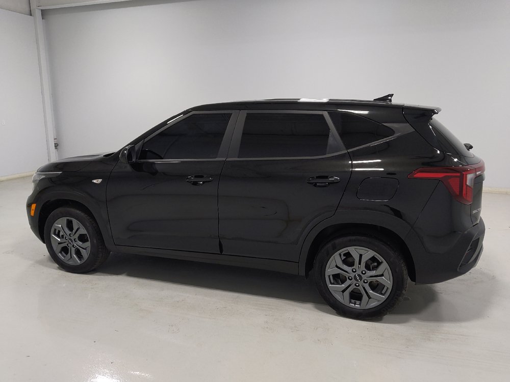 Used 2025 Kia Seltos LX AWD/4WD image 3