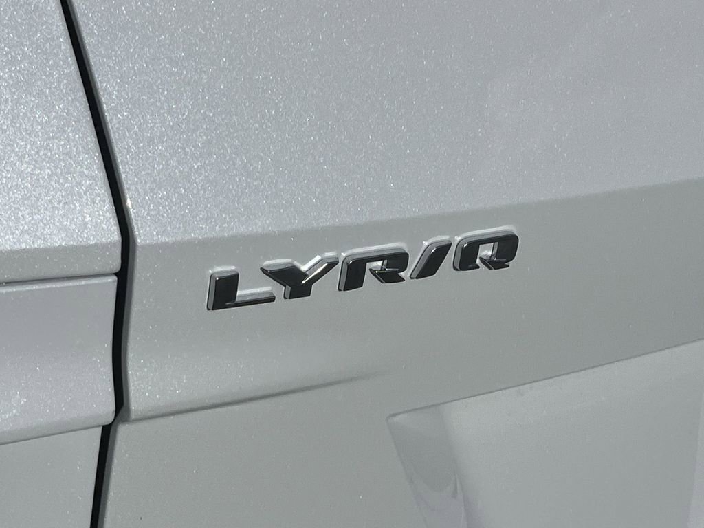 Used 2026 Cadillac Lyriq Premium Luxury image 24