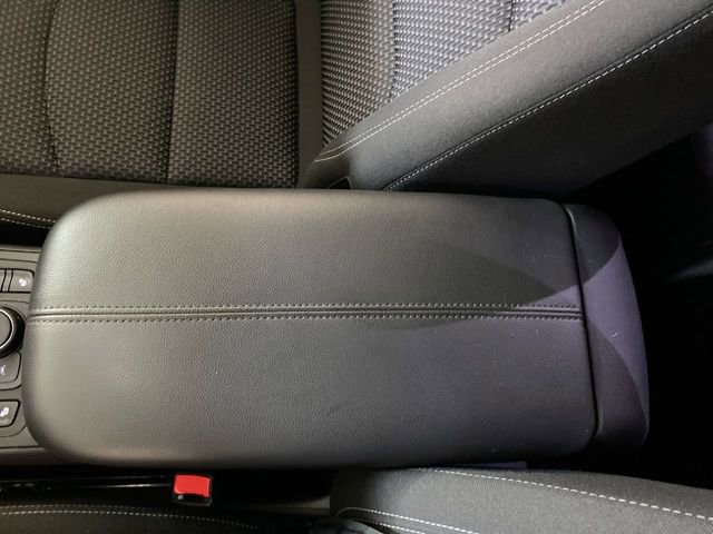 Used 2023 GMC Terrain SLE w/ Driver Convenience Package image 42