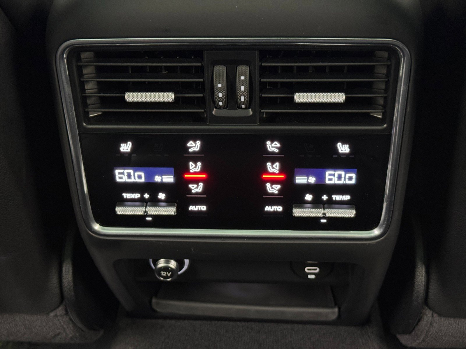 Used 2021 Porsche Cayenne Turbo S image 37