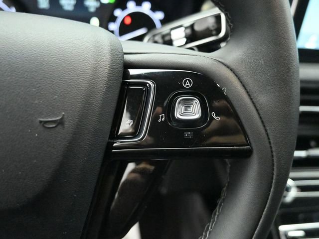 Certified 2022 Lincoln Corsair FWD w/ Equipment Group 101A image 14