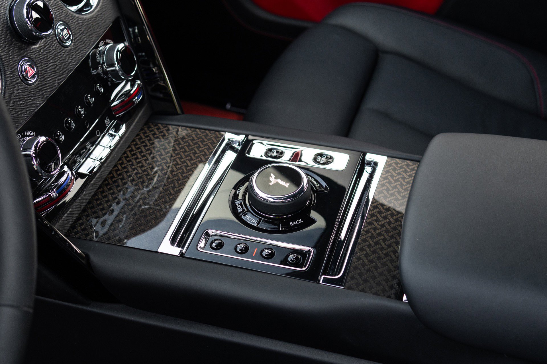 Used 2022 Rolls-Royce Cullinan Black Badge w/ Dark Exterior Package AWD/4WD image 44