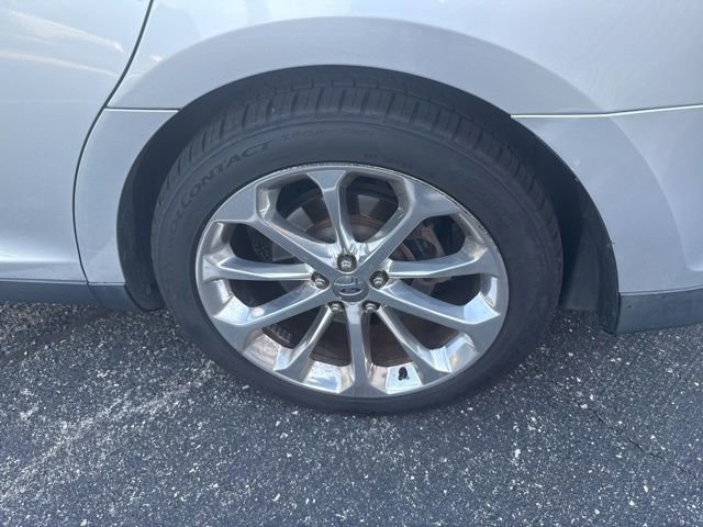 Used 2013 Ford Taurus Limited FWD image 5