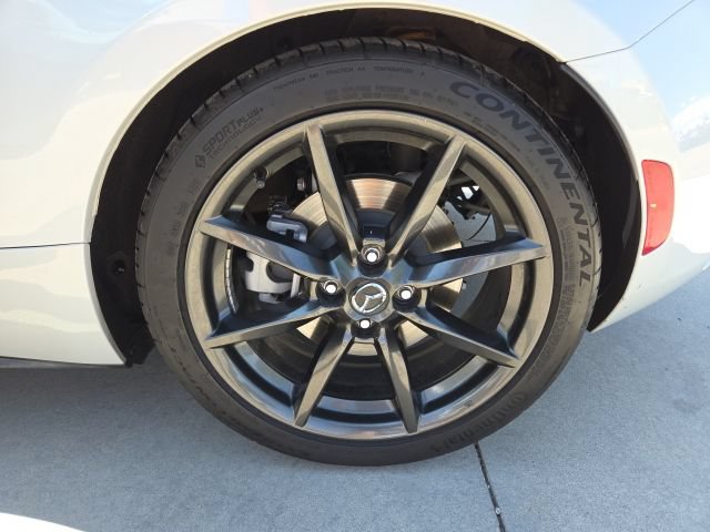 Used 2016 MAZDA MX-5 Miata Club RWD image 11