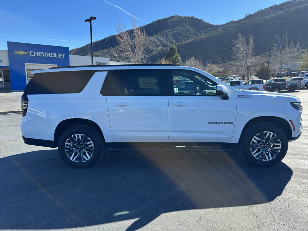 New 2026 Chevrolet Suburban Z71 image 8