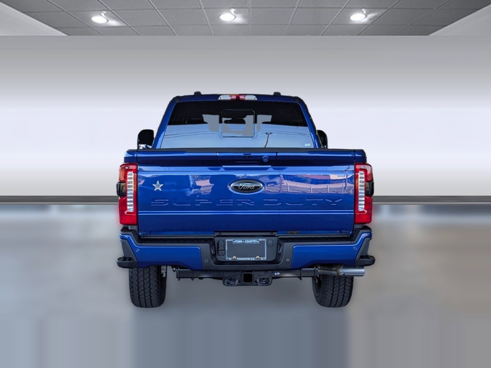 New 2026 Ford F250 Lariat w/ Black Appearance Package image 9