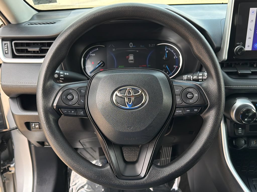 Used 2025 Toyota RAV4 XLE AWD/4WD image 23