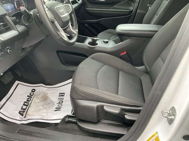 Used 2024 GMC Terrain SLE image 20