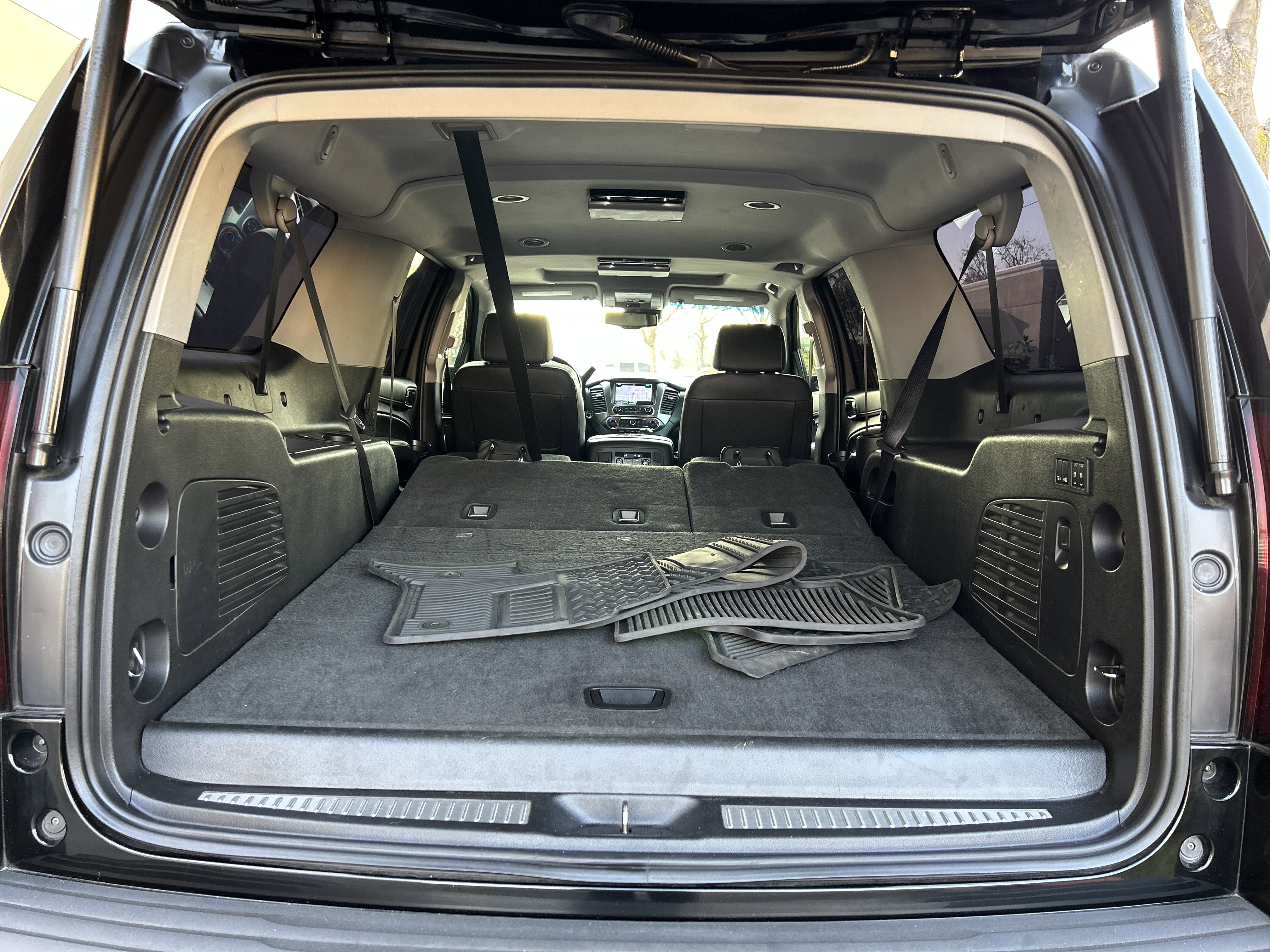 Used 2019 Chevrolet Suburban Premier image 40