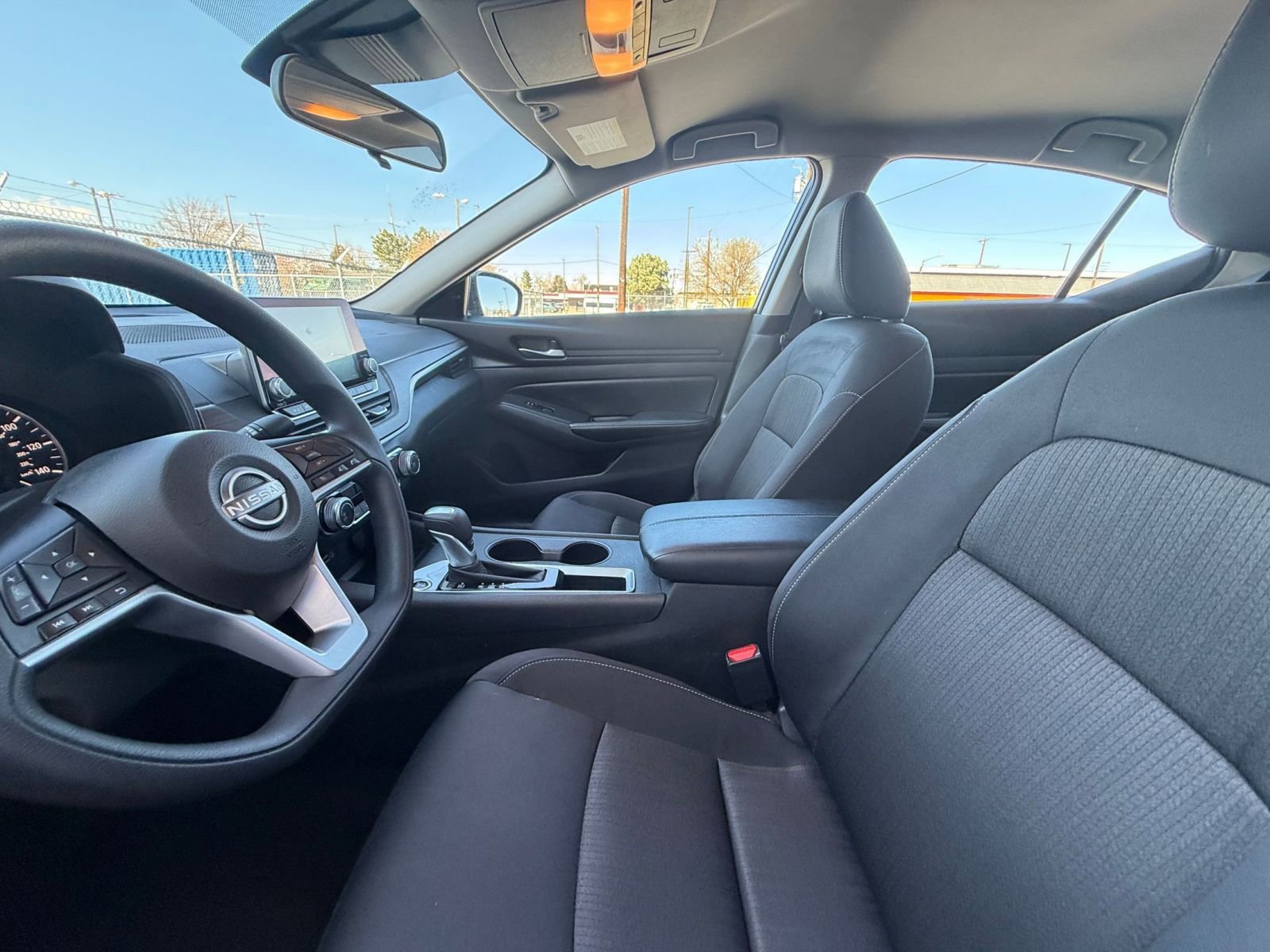 Used 2025 Nissan Altima 2.5 SV image 24