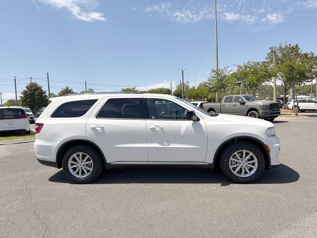 Used 2024 Dodge Durango SXT RWD image 2