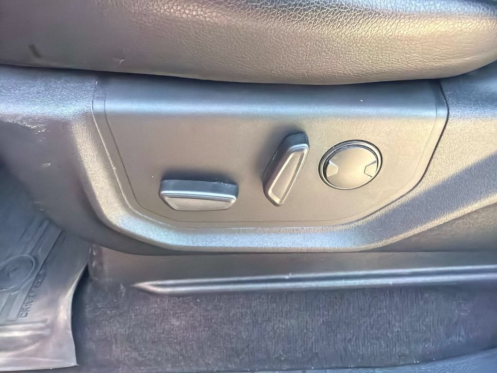 Used 2020 Ford F150 Lariat w/ Equipment Group 502A Luxury AWD/4WD image 20