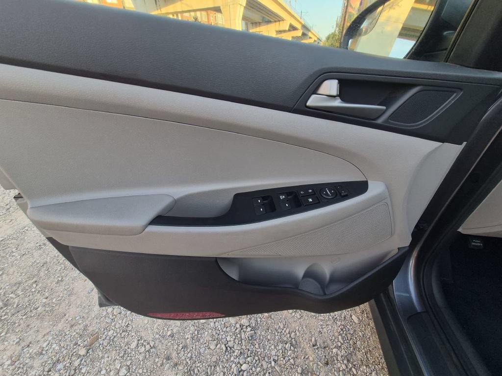 Used 2018 Hyundai Tucson SE FWD image 13