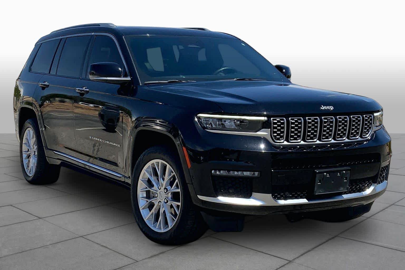 Used 2021 Jeep Grand Cherokee L Summit w/ Luxury Tech Group V AWD/4WD image 3
