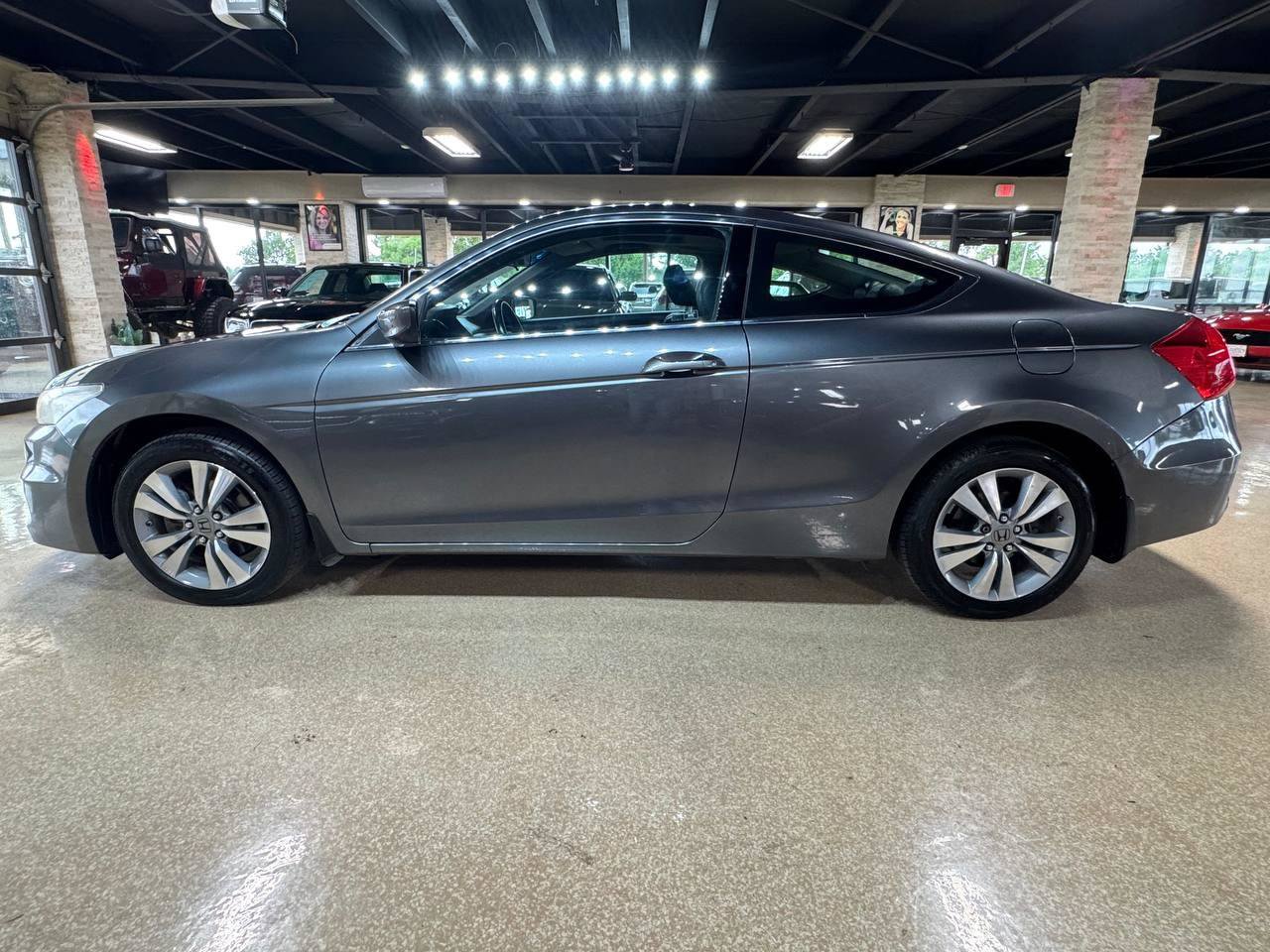 Used 2011 Honda Accord EX-L image 4