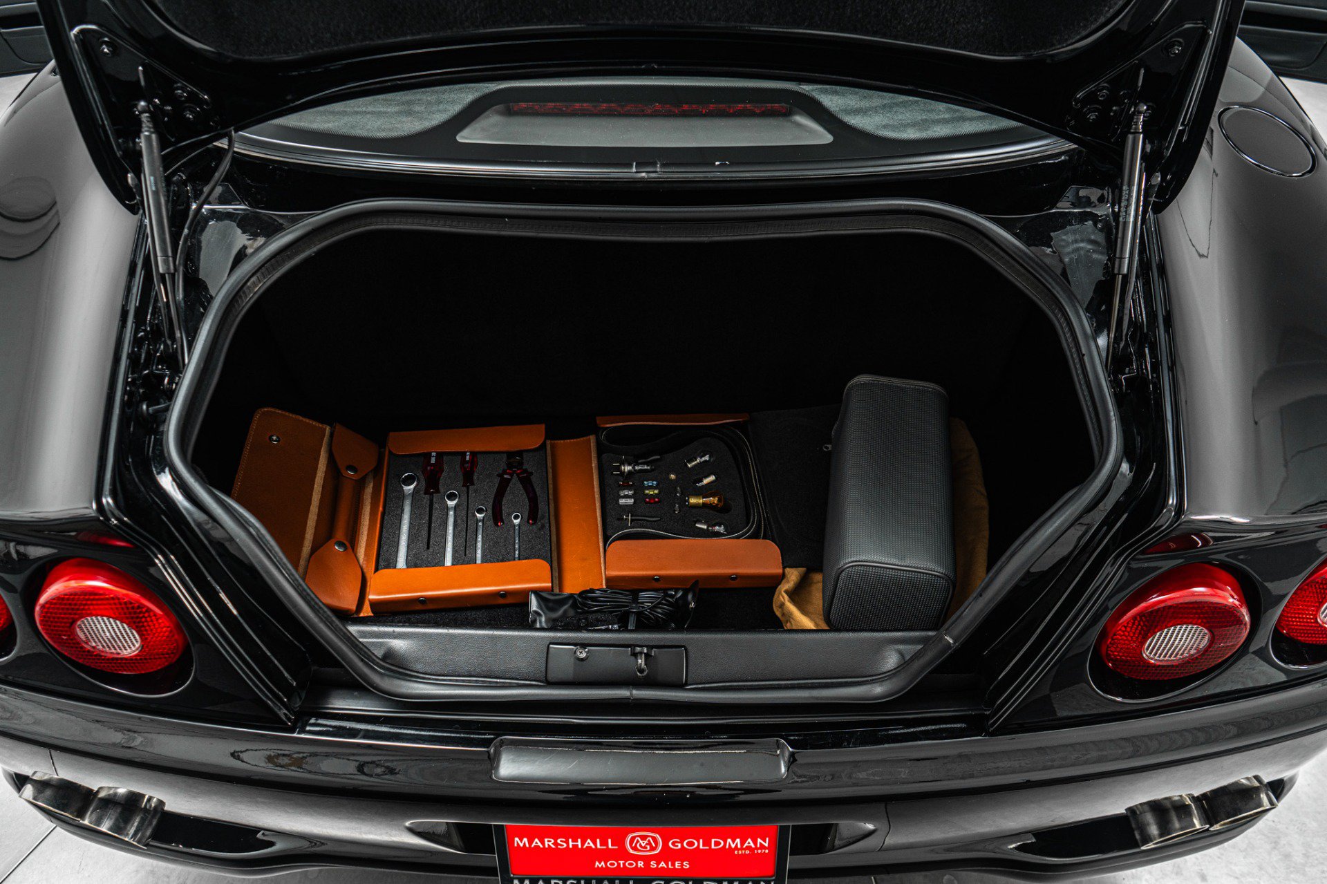 Used 1998 Ferrari 550 Maranello Coupe RWD image 17