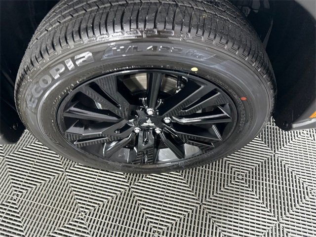 New 2025 Mitsubishi Eclipse Cross LE image 16