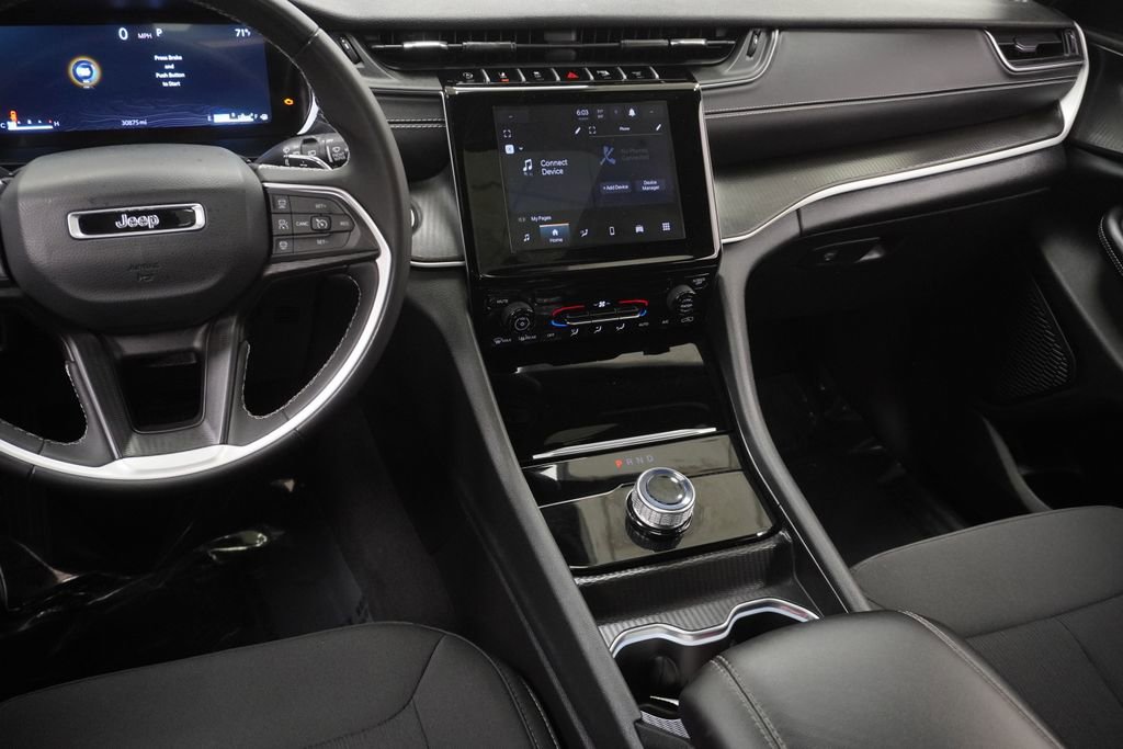 Certified 2024 Jeep Grand Cherokee Laredo X image 24