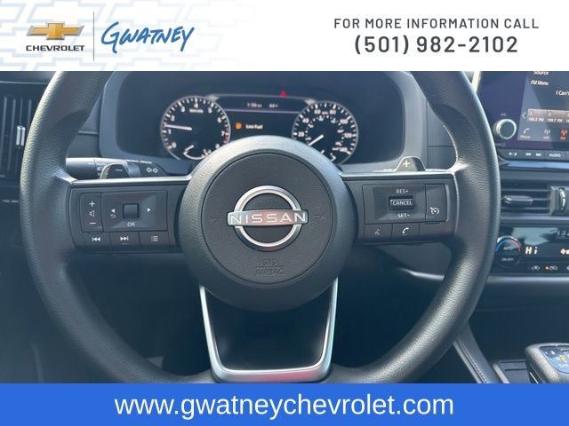 Used 2024 Nissan Pathfinder S image 16