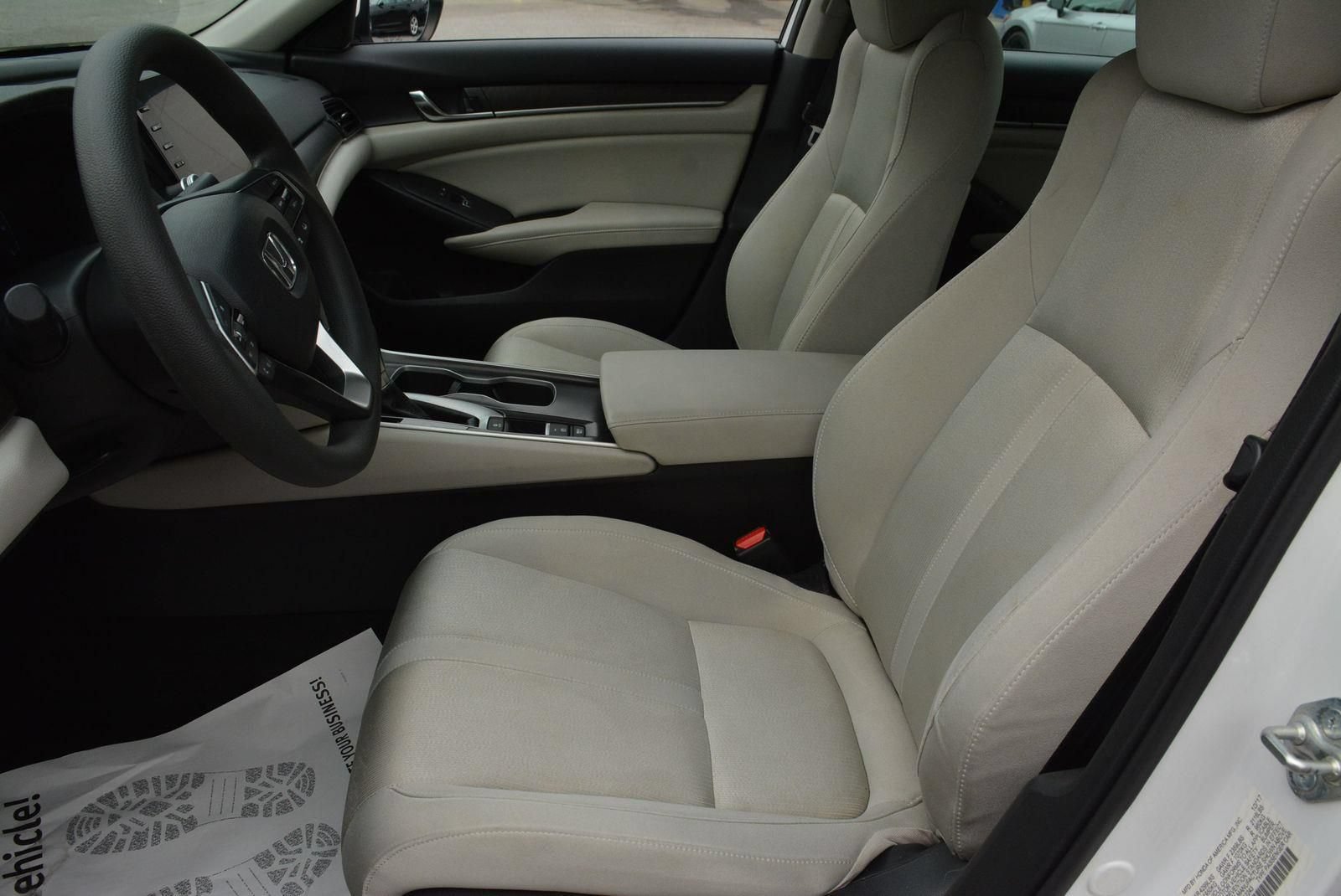 Used 2018 Honda Accord EX image 6