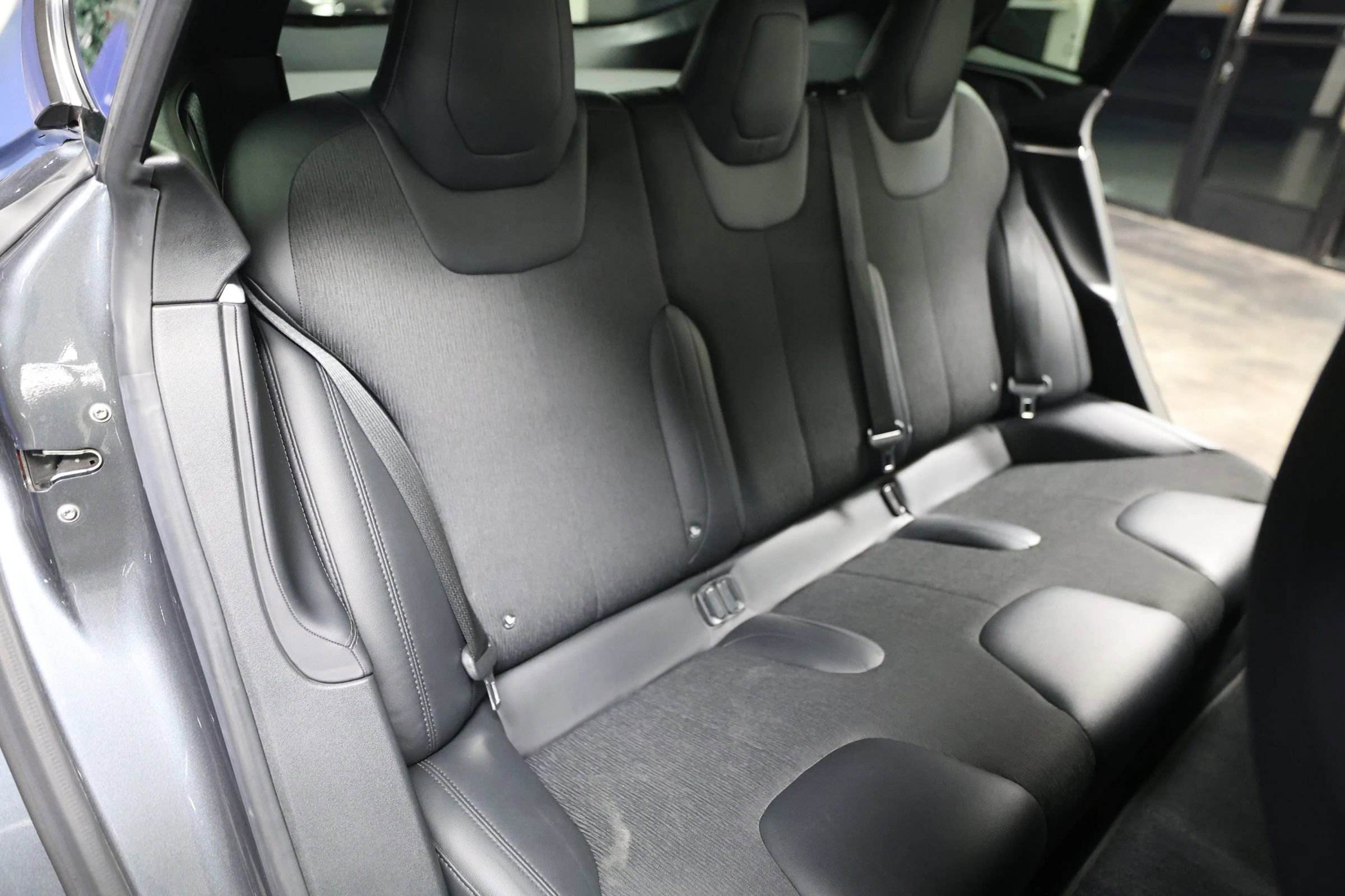 Used 2017 Tesla Model S 90D image 35