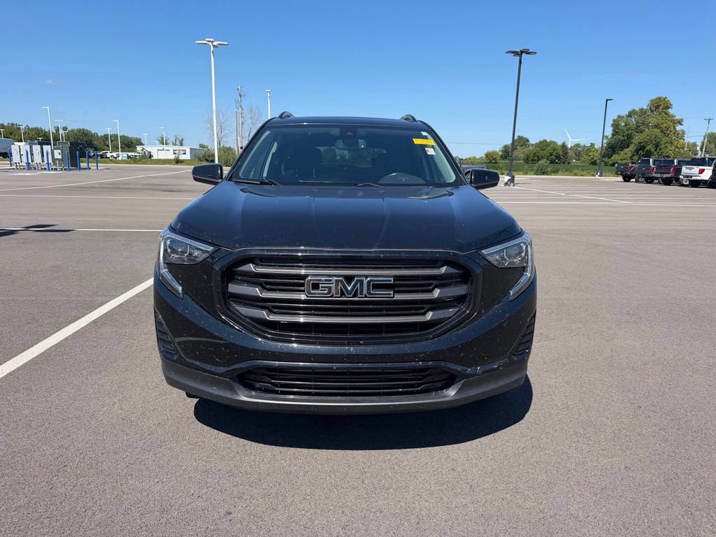 Used 2020 GMC Terrain SLE w/ Driver Convenience Package FWD image 2