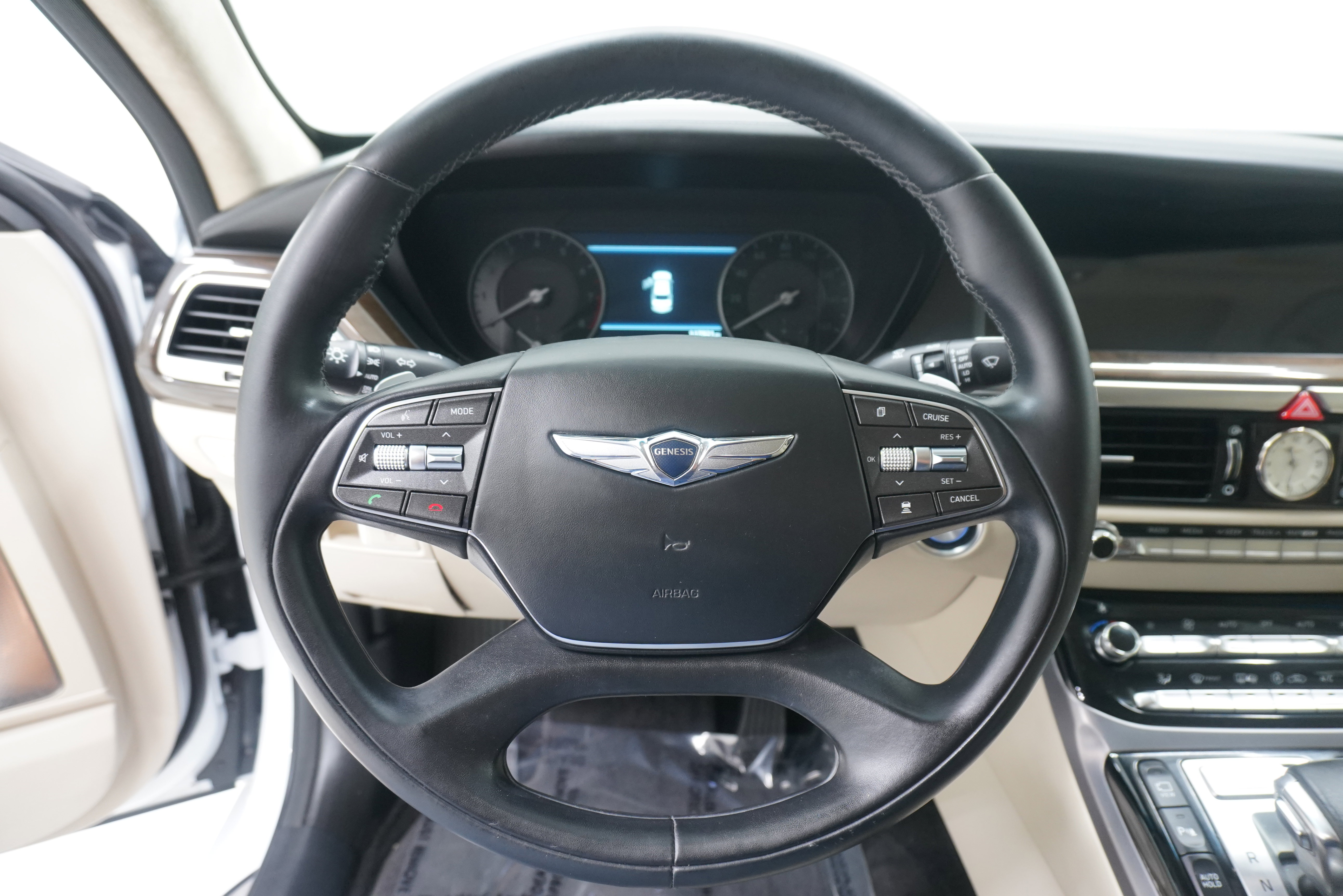Used 2018 Genesis G90 5.0 Ultimate AWD/4WD image 15