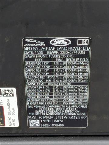 New 2026 Land Rover Range Rover Long Wheelbase SE image 17