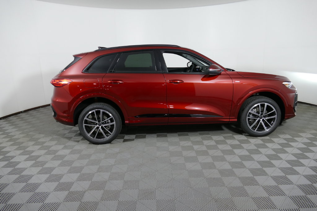 New 2026 Audi Q5 Premium Plus AWD/4WD image 2