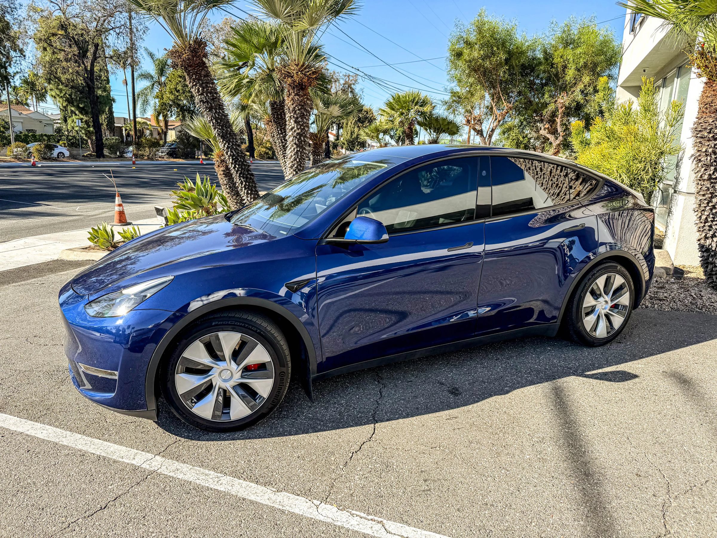 Used 2023 Tesla Model Y Performance AWD/4WD image 5