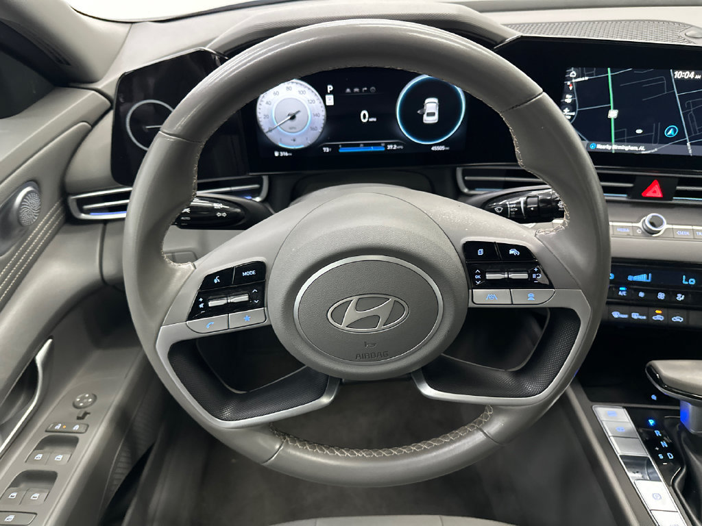 Used 2025 Hyundai Elantra SEL FWD image 23