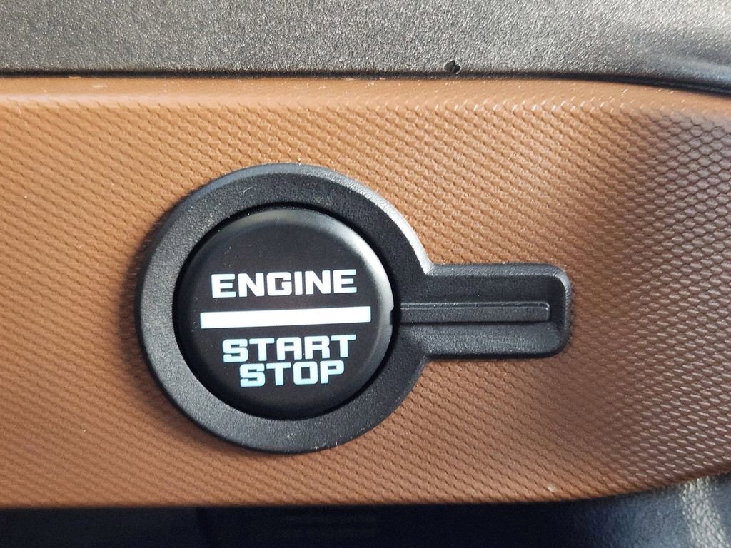 Used 2024 Ford Bronco Outer Banks image 32