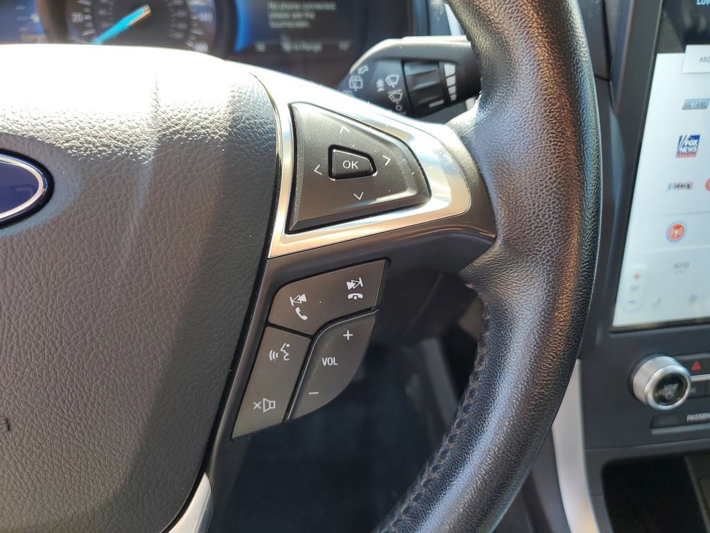 Used 2023 Ford Edge SEL image 21