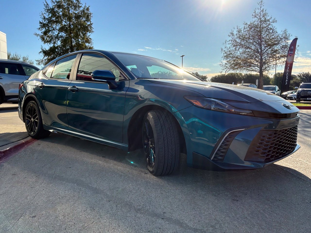 New 2026 Toyota Camry SE w/ Convenience Package FWD image 3