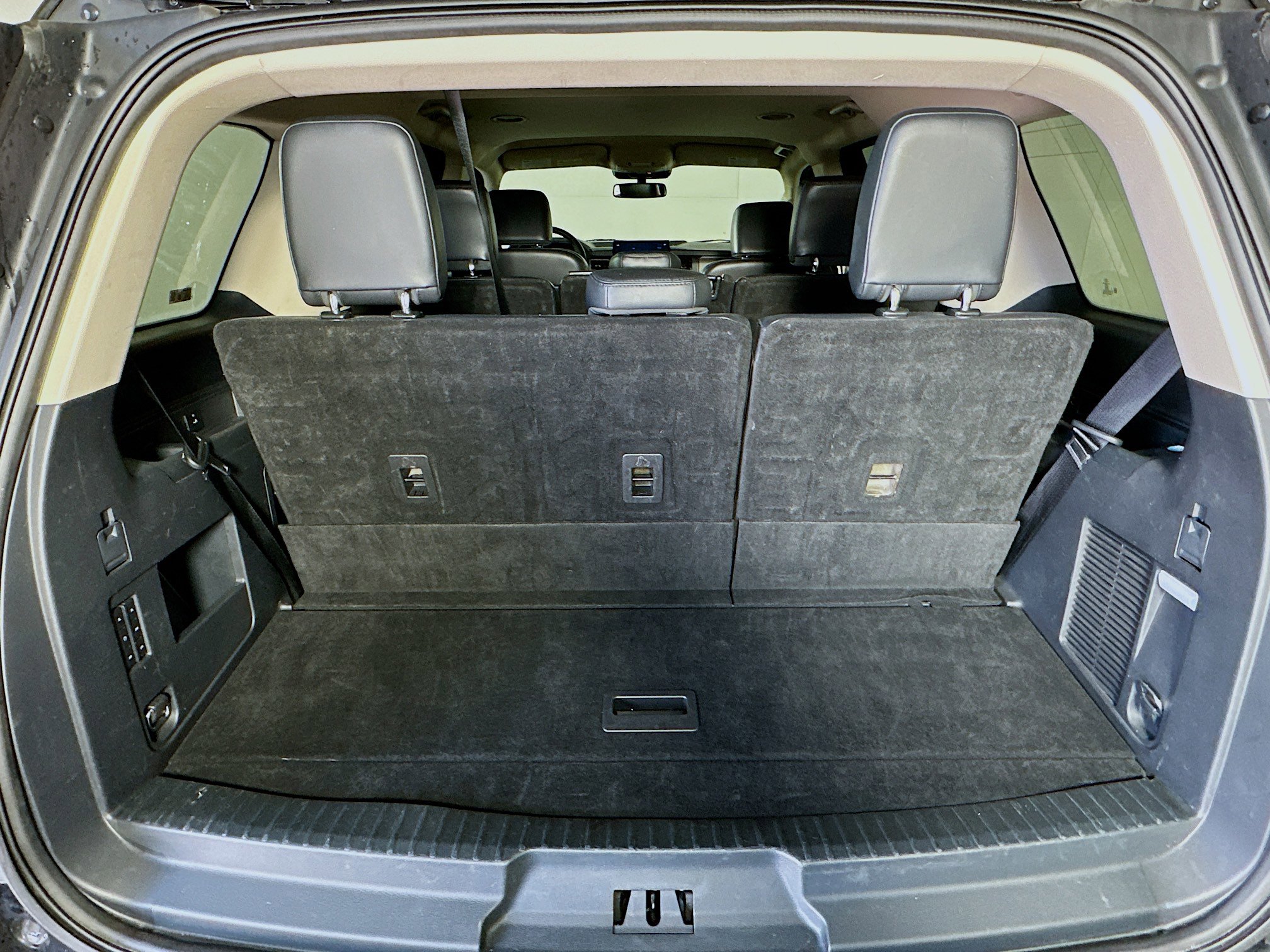 Used 2024 Ford Expedition XLT image 31