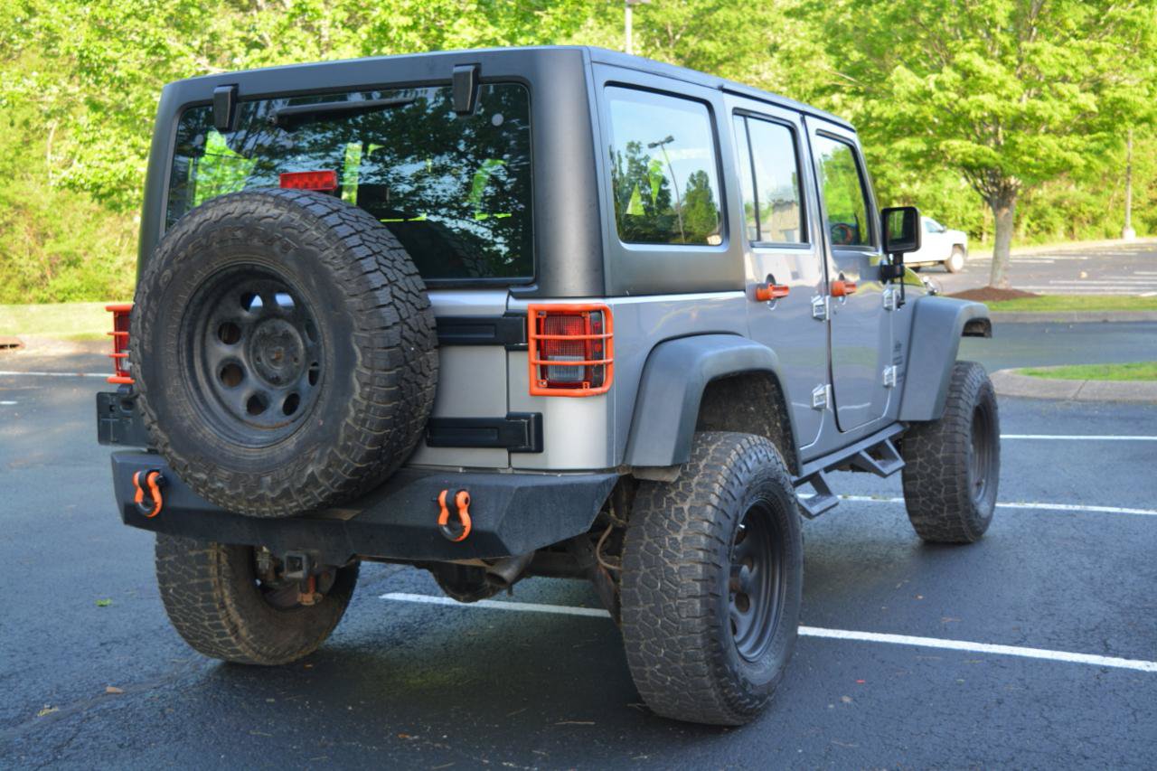 Used 2016 Jeep Wrangler Unlimited Sport w/ Connectivity Group AWD/4WD image 4