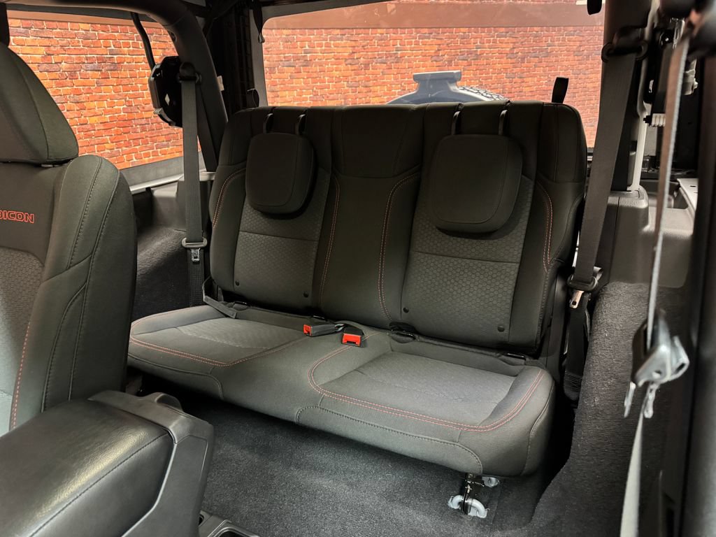 Used 2022 Jeep Wrangler Rubicon w/ Cold Weather Group AWD/4WD image 11