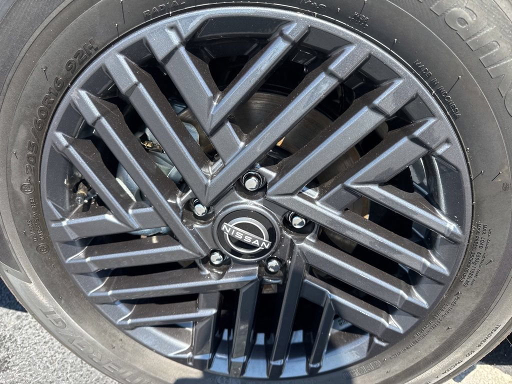 New 2026 Nissan Sentra SV FWD image 9